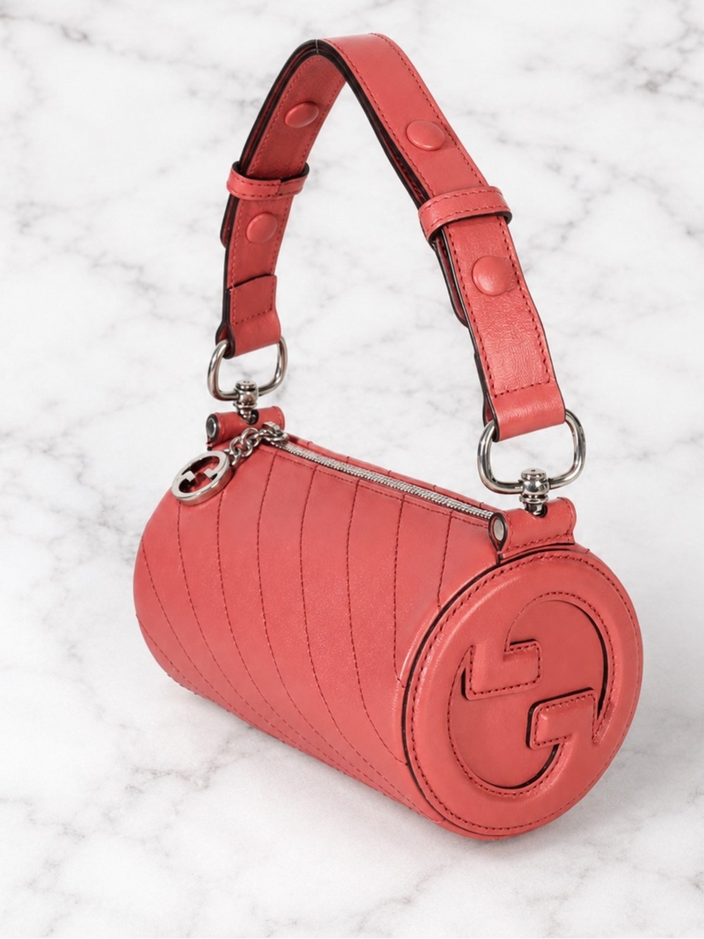 Gucci Mini Blondie Barrel Bag